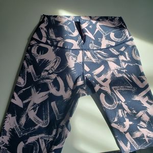 Wonder Unders 7/8 Length. Practically New.